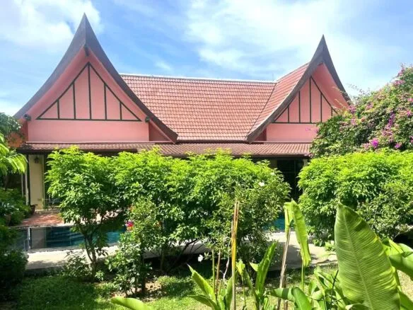 Exclusive 2,000 sqm Land Plot with Spacious Villa in Rawai – Prime Investment Opportunity