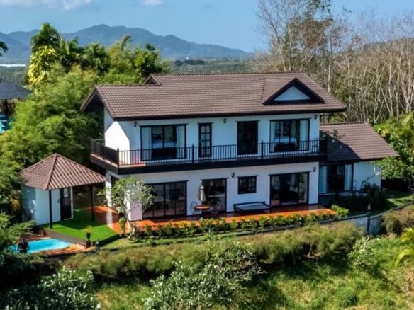 Colonial-Style Family Home with Stunning Sea Views in Cape Yamu