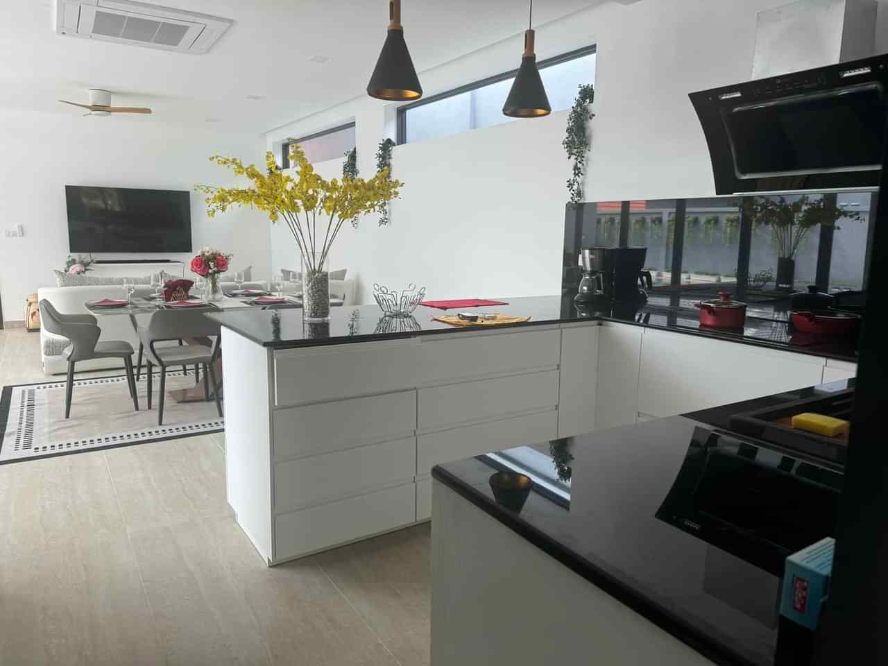 Chalong Pool Villa (1)