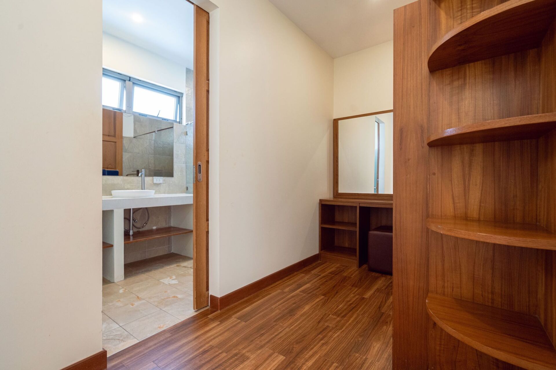 Sequoia-10-Bedroom 1-06