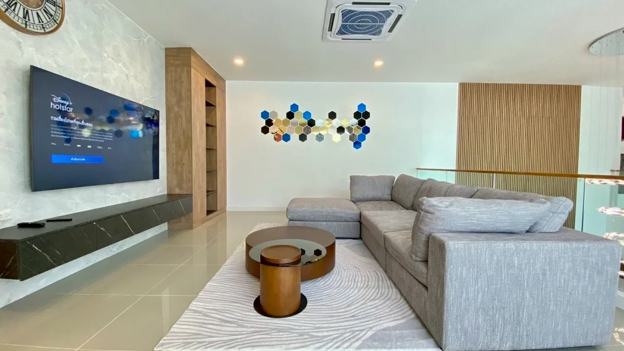 Casa Rivera: Modern 4-Bedroom Private Pool Villa for Rent in Ko Kaeo, Phuket