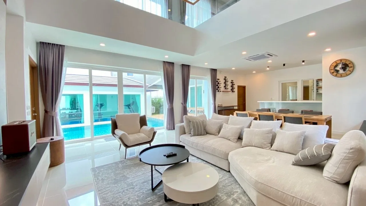 Casa Rivera: Modern 4-Bedroom Private Pool Villa for Rent in Ko Kaeo, Phuket
