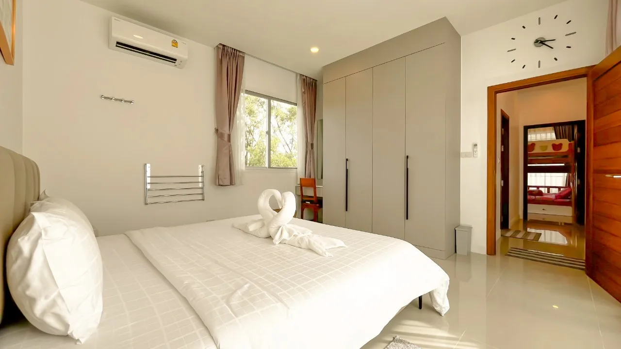 Casa Rivera: Modern 4-Bedroom Private Pool Villa for Rent in Ko Kaeo, Phuket