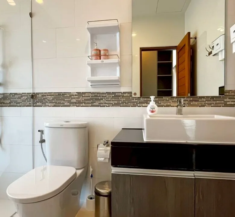 Casa Rivera: Modern 4-Bedroom Private Pool Villa for Rent in Ko Kaeo, Phuket