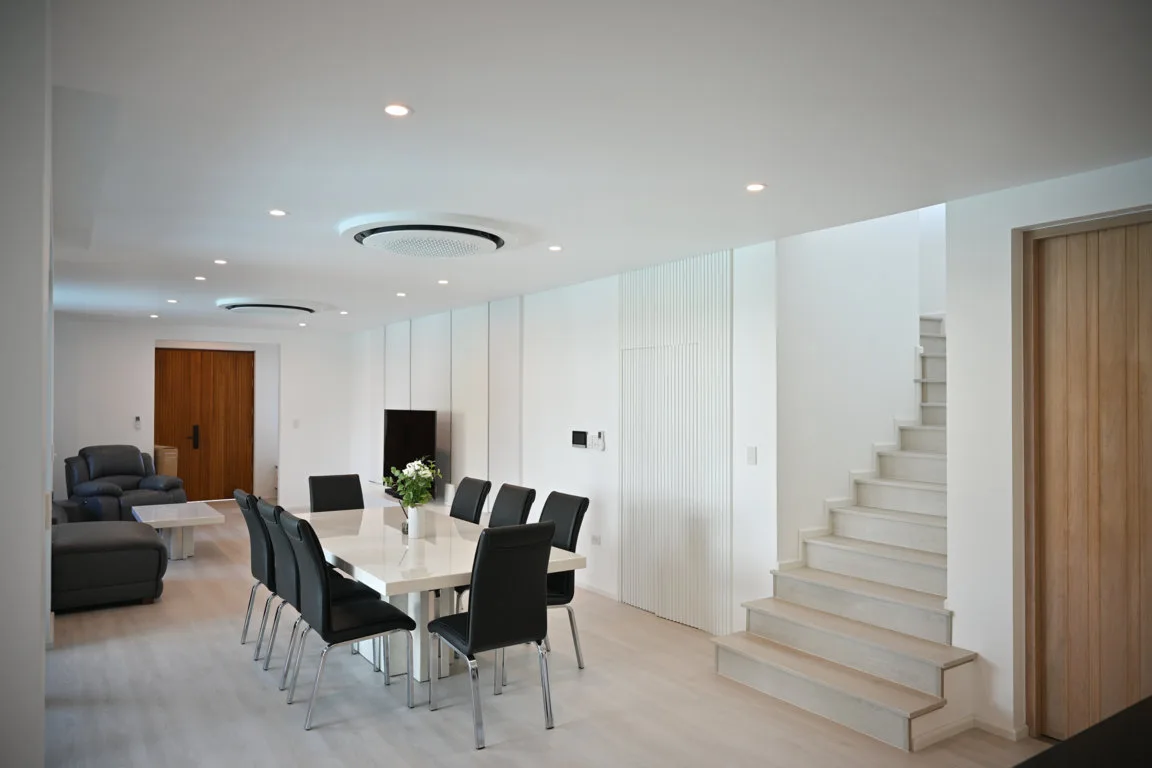 C-Dining Room-4 (FILEminimizer) Contemporary 4-Bedroom Pool Villa for Long-Term Rent in Cherngtalay