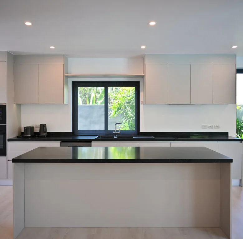 Contemporary 4-Bedroom Pool Villa for Long-Term Rent in Cherngtalay