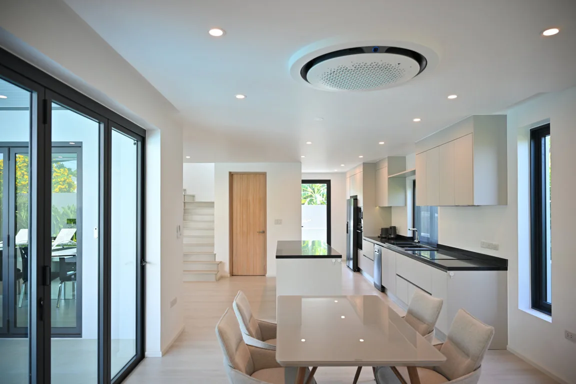 E-Breakfast Room-1 (FILEminimizer) Contemporary 4-Bedroom Pool Villa for Long-Term Rent in Cherngtalay