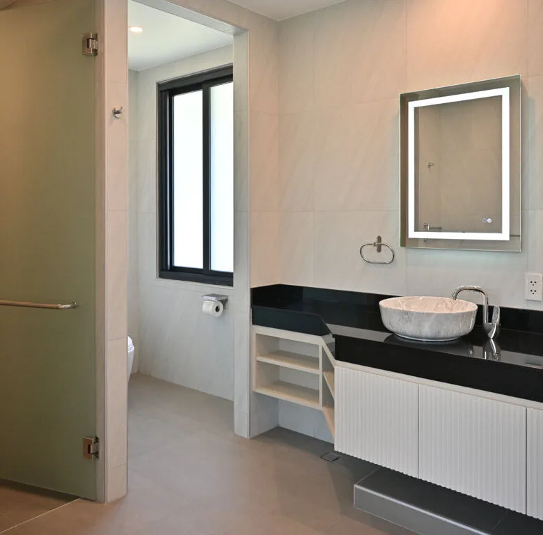 Contemporary 4-Bedroom Pool Villa for Long-Term Rent in Cherngtalay