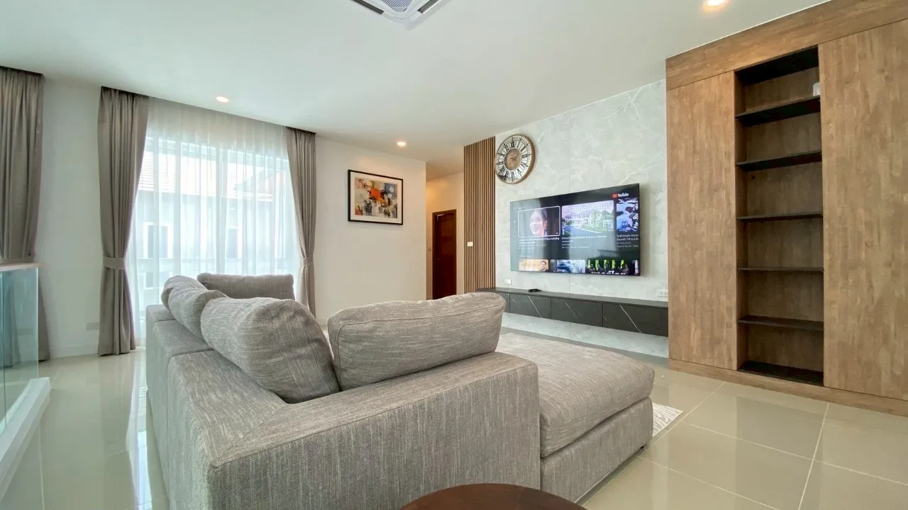 Casa Rivera: Modern 4-Bedroom Private Pool Villa for Rent in Ko Kaeo, Phuket