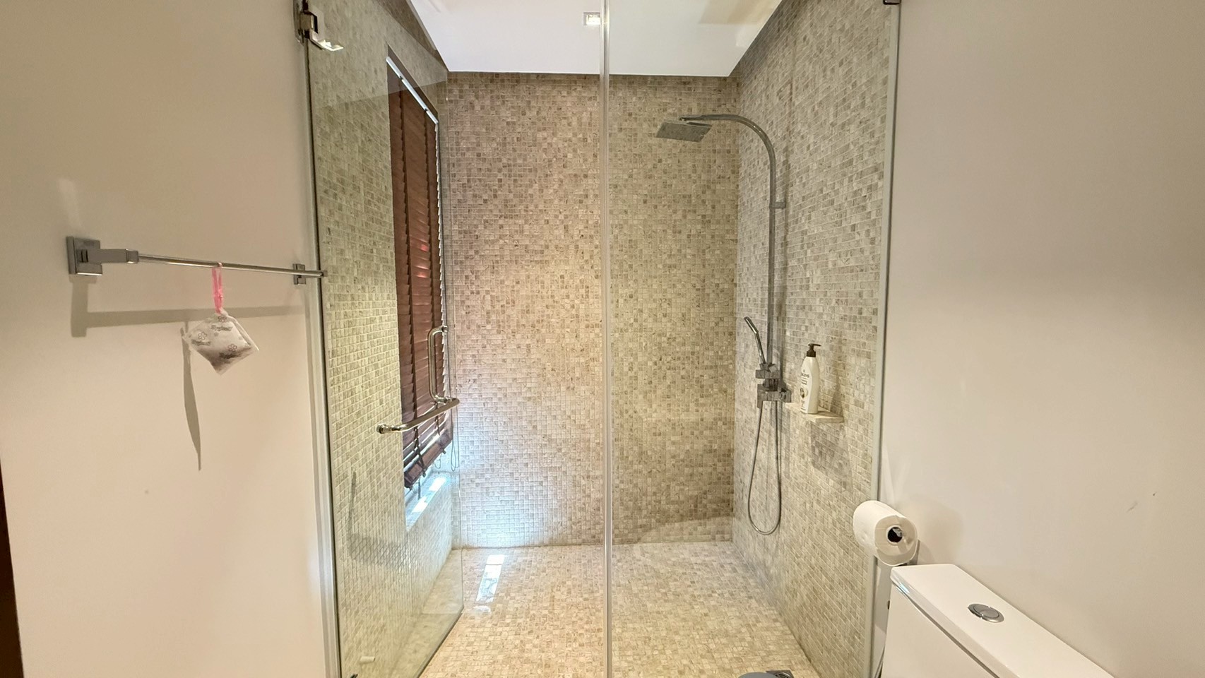 LINE_ALBUM_9568_250509_23