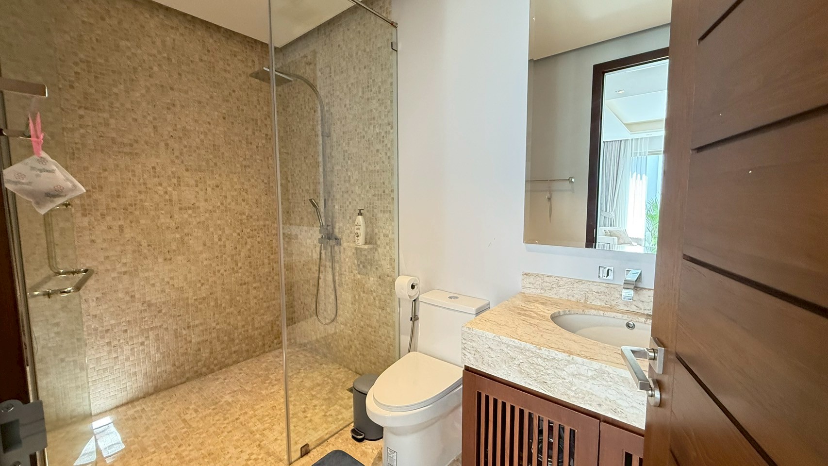 LINE_ALBUM_9568_250509_24