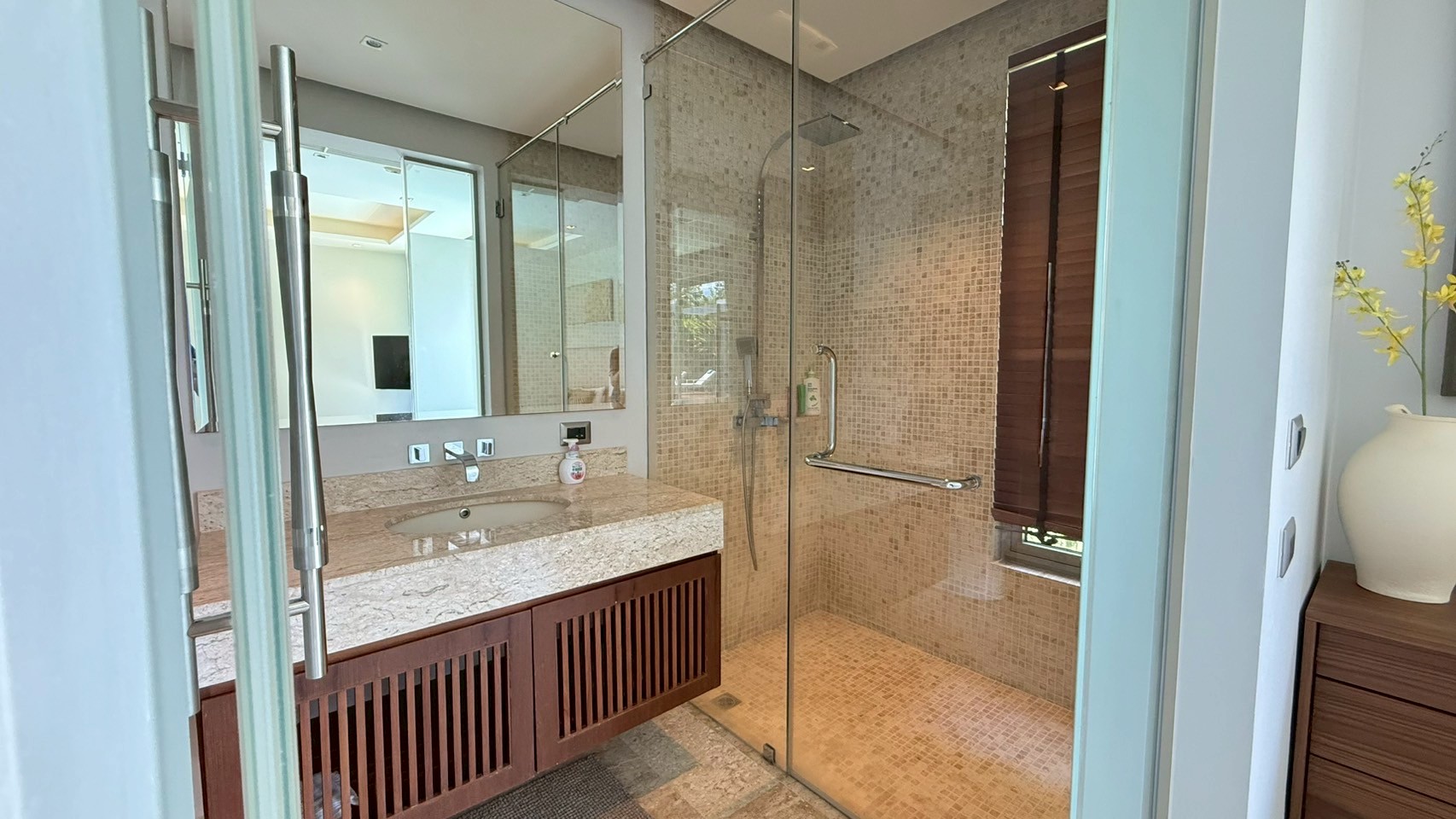 LINE_ALBUM_9568_250509_29