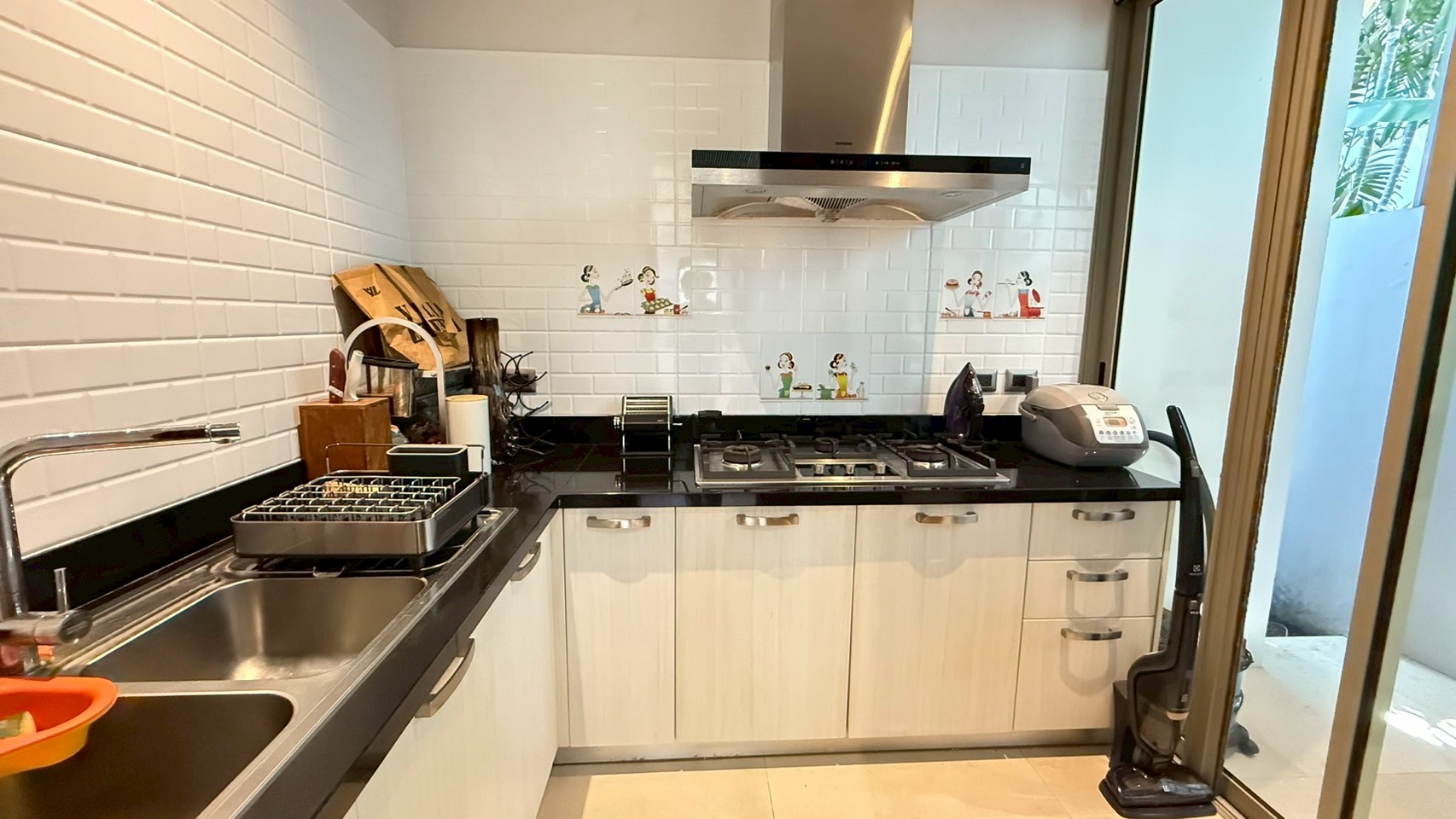 LINE_ALBUM_9568_250509_33