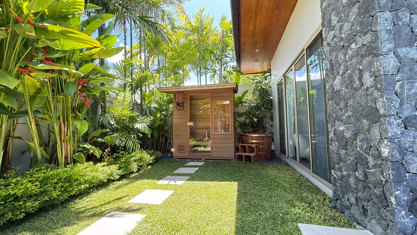 LINE_ALBUM_9568_250509_5