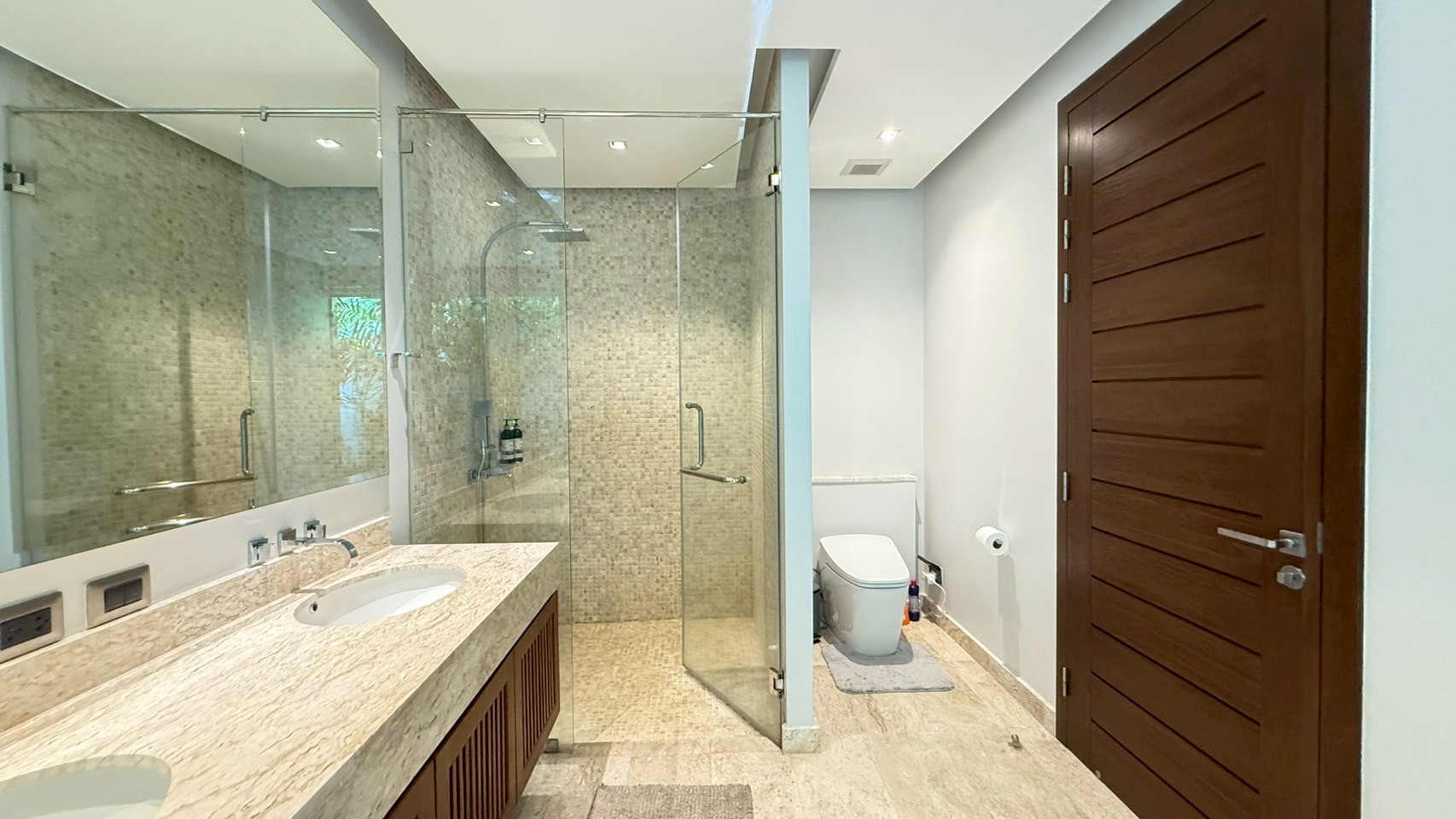 LINE_ALBUM_9568_250509_8