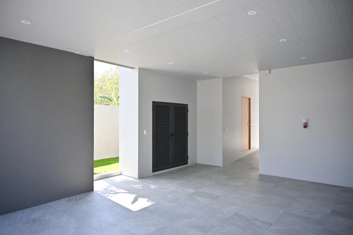 P-Garage-1 (FILEminimizer) Contemporary 4-Bedroom Pool Villa for Long-Term Rent in Cherngtalay