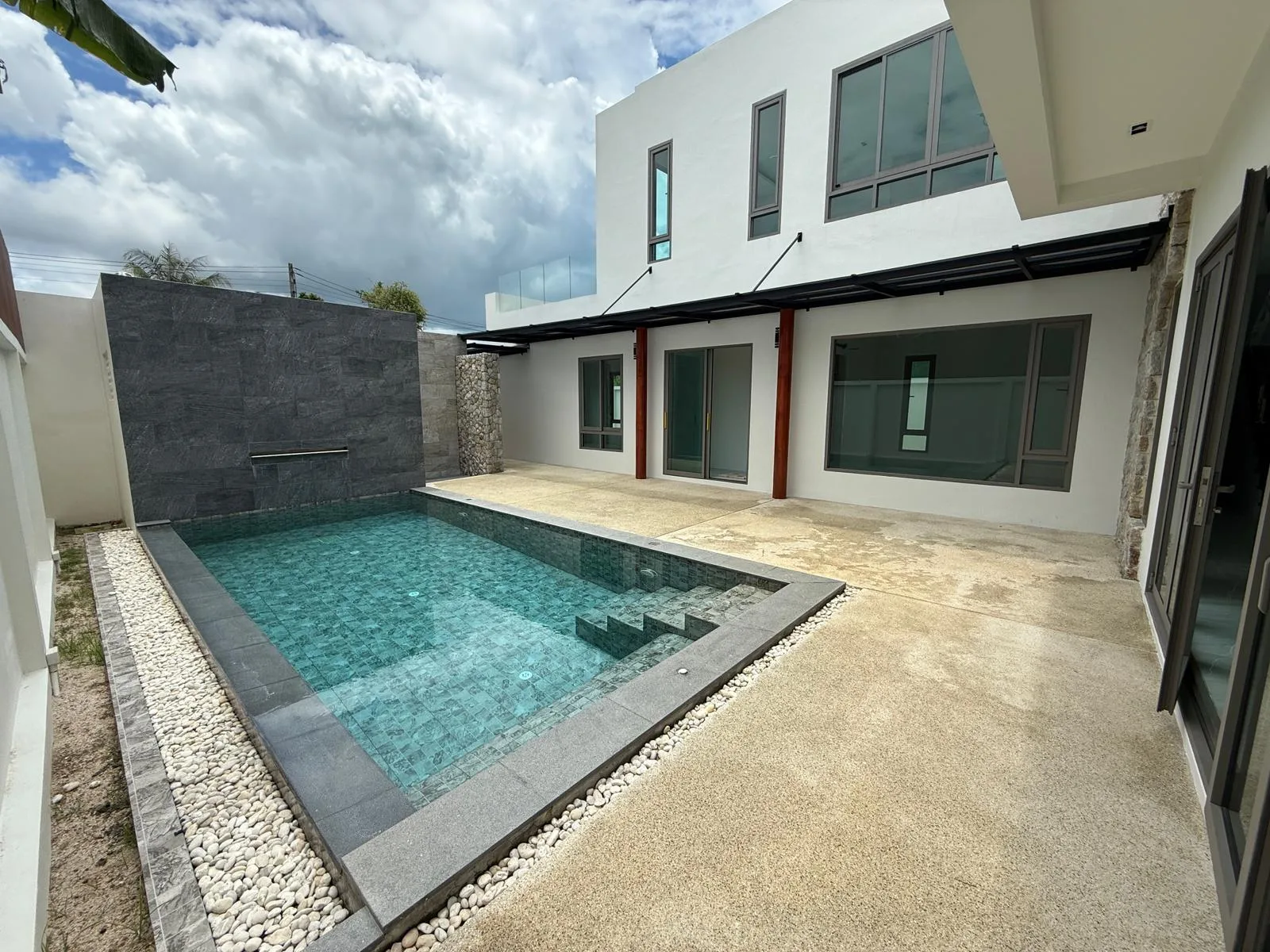 PHOTO-2025-05-14-13-46-25 Spacious 5-Bedroom Pool Villa for Sale – Koh Kaew, Phuket