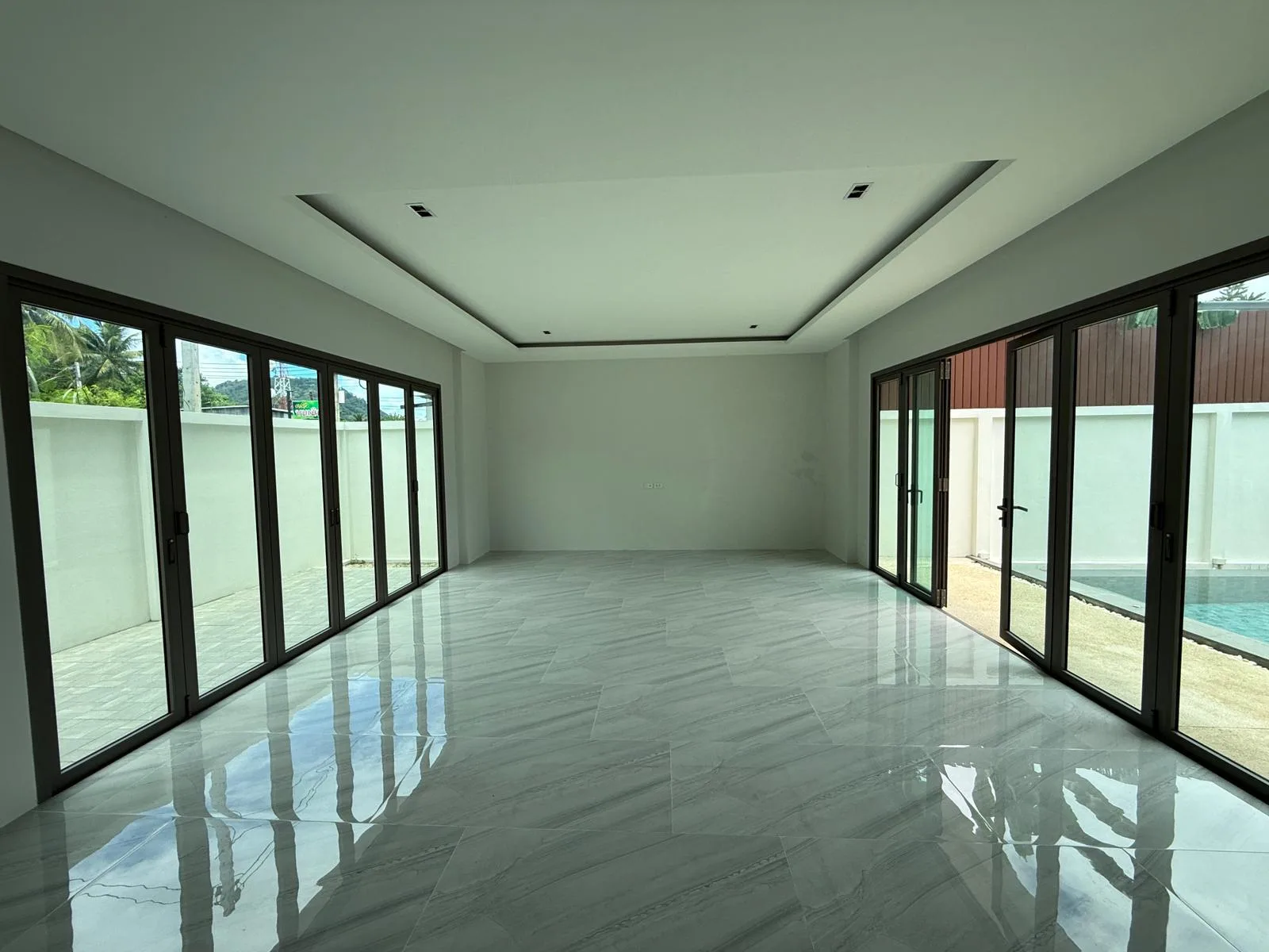 PHOTO-2025-05-14-13-46-26 2 Spacious 5-Bedroom Pool Villa for Sale – Koh Kaew, Phuket
