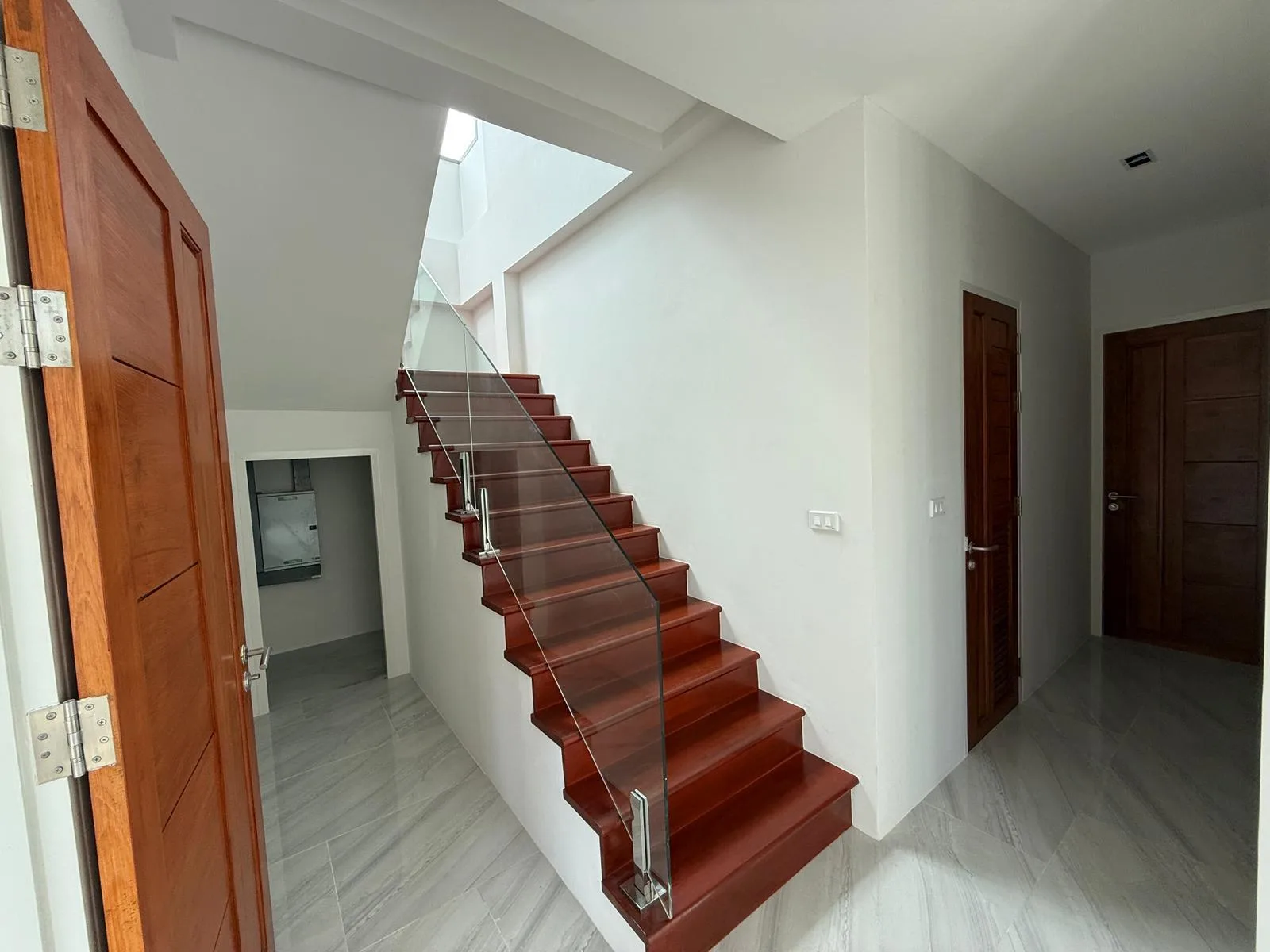 PHOTO-2025-05-14-13-46-26 Spacious 5-Bedroom Pool Villa for Sale – Koh Kaew, Phuket