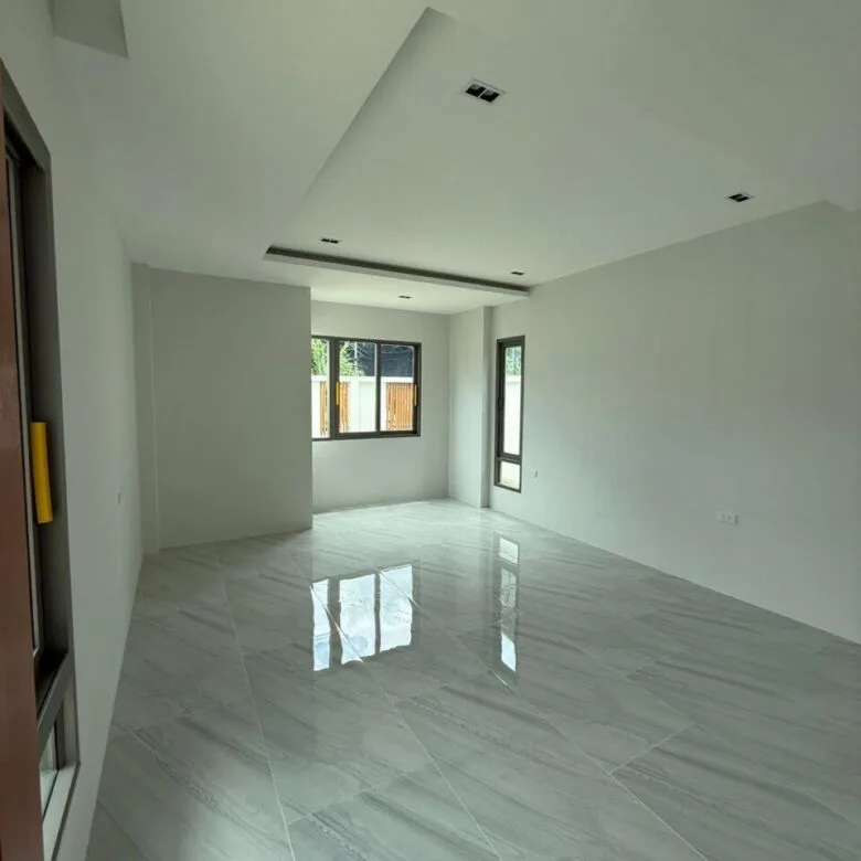 Spacious 5-Bedroom Pool Villa for Sale – Koh Kaew, Phuket