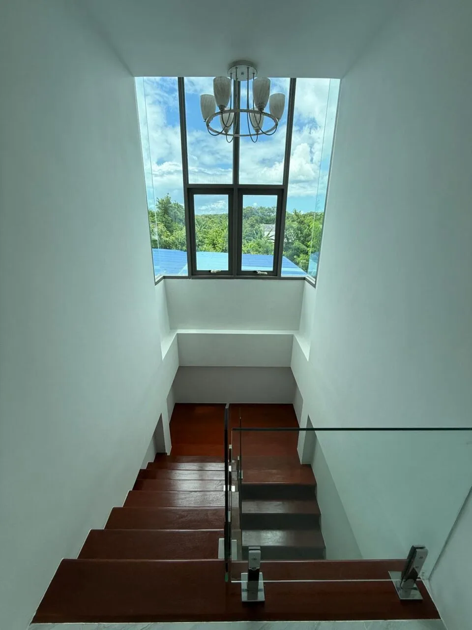 PHOTO-2025-05-14-13-46-29 2 Spacious 5-Bedroom Pool Villa for Sale – Koh Kaew, Phuket
