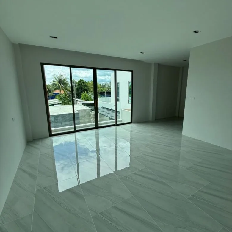 Spacious 5-Bedroom Pool Villa for Sale – Koh Kaew, Phuket