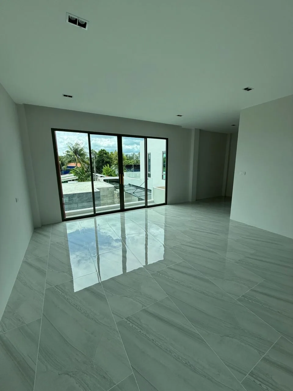 PHOTO-2025-05-14-13-46-30 2 Spacious 5-Bedroom Pool Villa for Sale – Koh Kaew, Phuket
