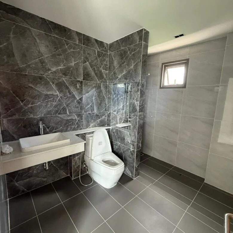 Spacious 5-Bedroom Pool Villa for Sale – Koh Kaew, Phuket