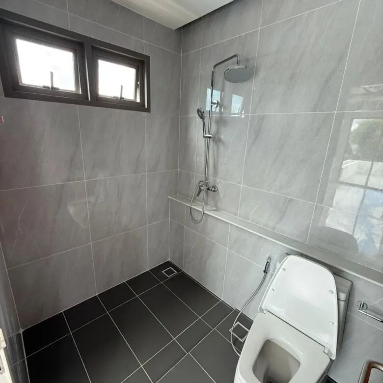 Spacious 5-Bedroom Pool Villa for Sale – Koh Kaew, Phuket