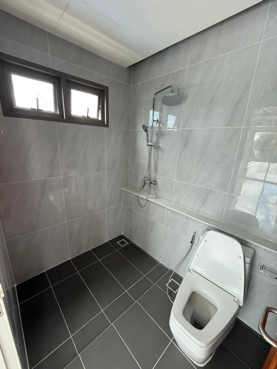 PHOTO-2025-05-14-13-46-33 Spacious 5-Bedroom Pool Villa for Sale – Koh Kaew, Phuket