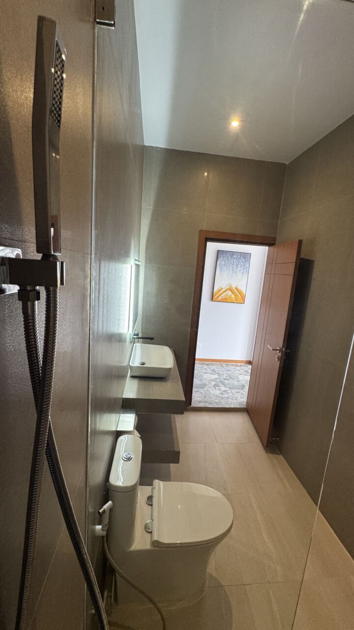 Bathroom 2_5780