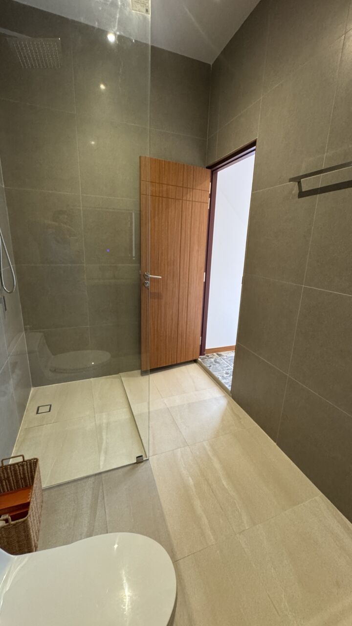 Bathroom 3_5771
