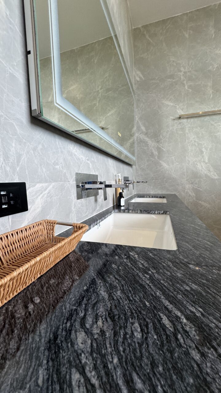 Bathroom 4_5761