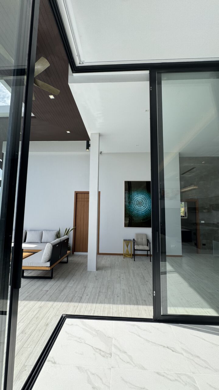 Living Room and Terrace_5819