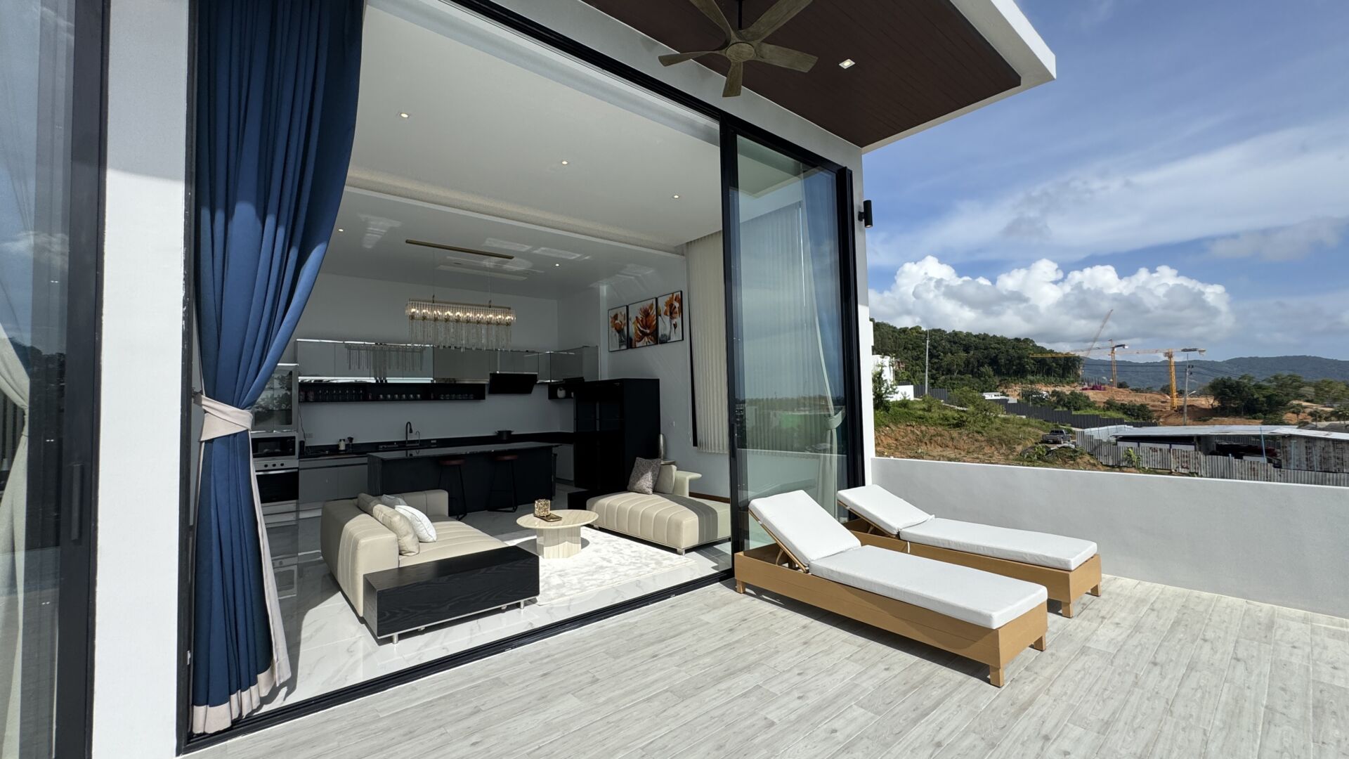 Terrace and Pool_5835
