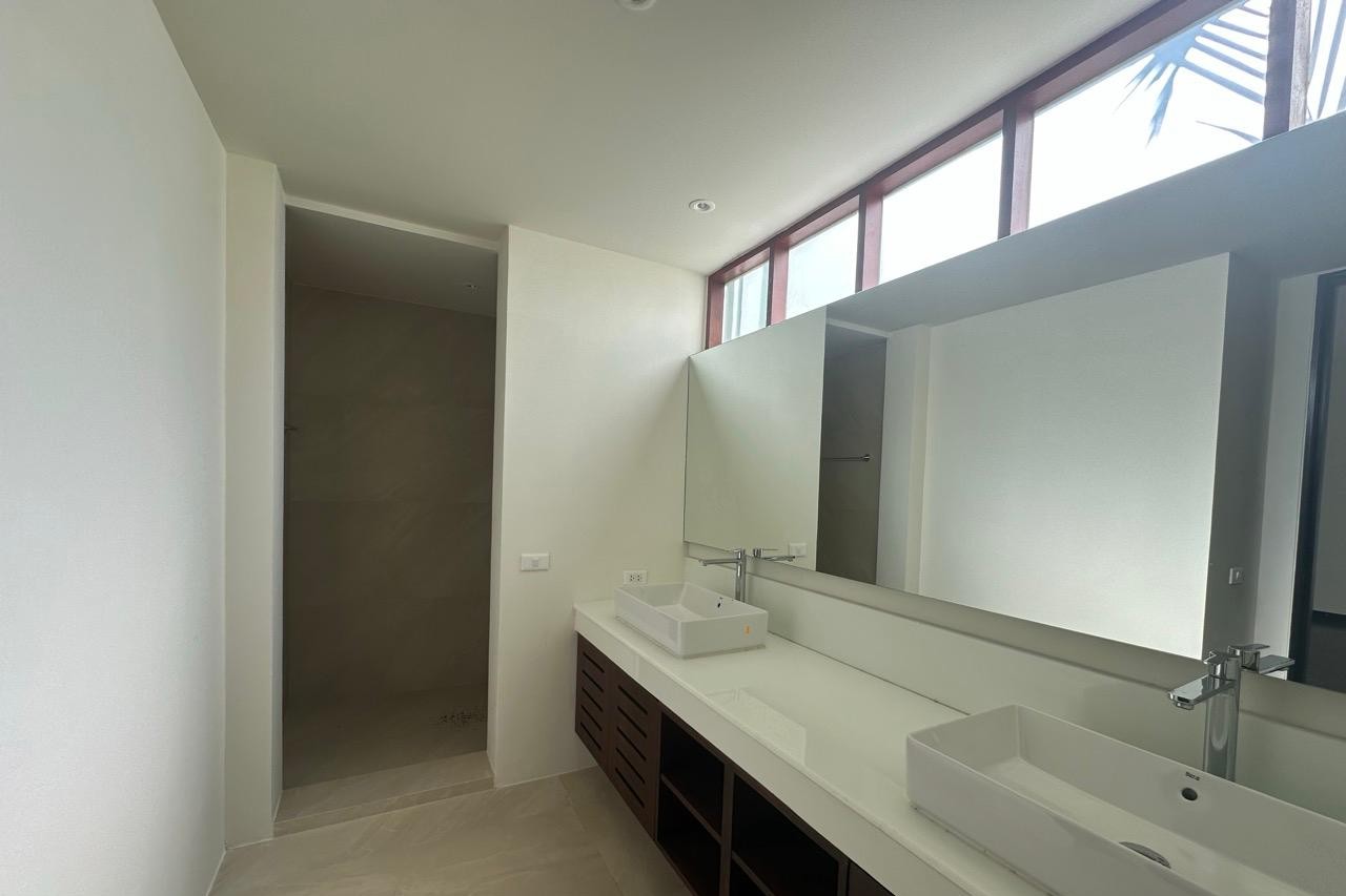 WhatsApp Image 2026-01-04 at 09.46.21 (2)