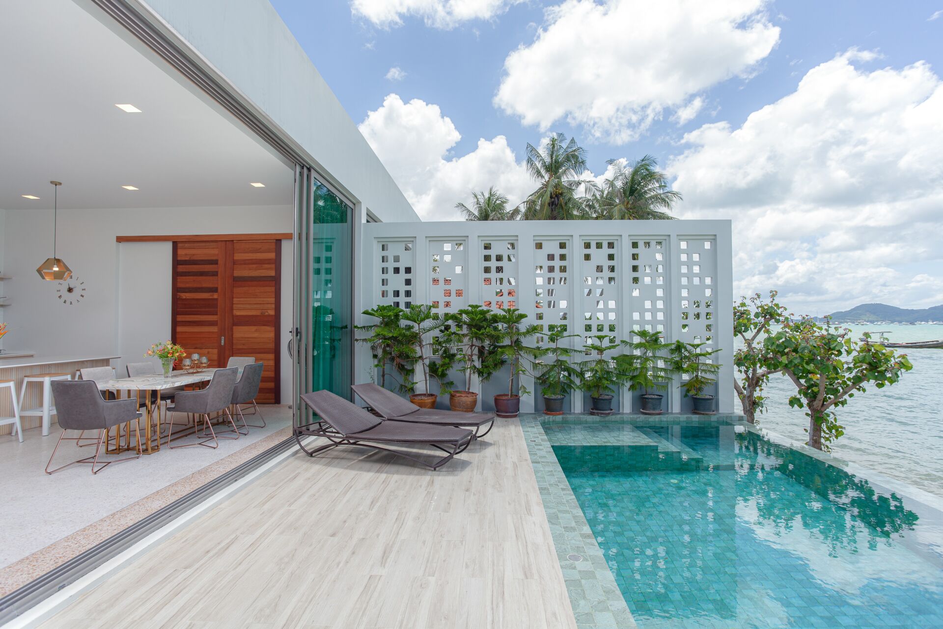09_3-Bedroom Signature Beachfront Pool Villa 3-Bedroom Signature Beachfront Pool Villa for Rent in Rawai, Phuket