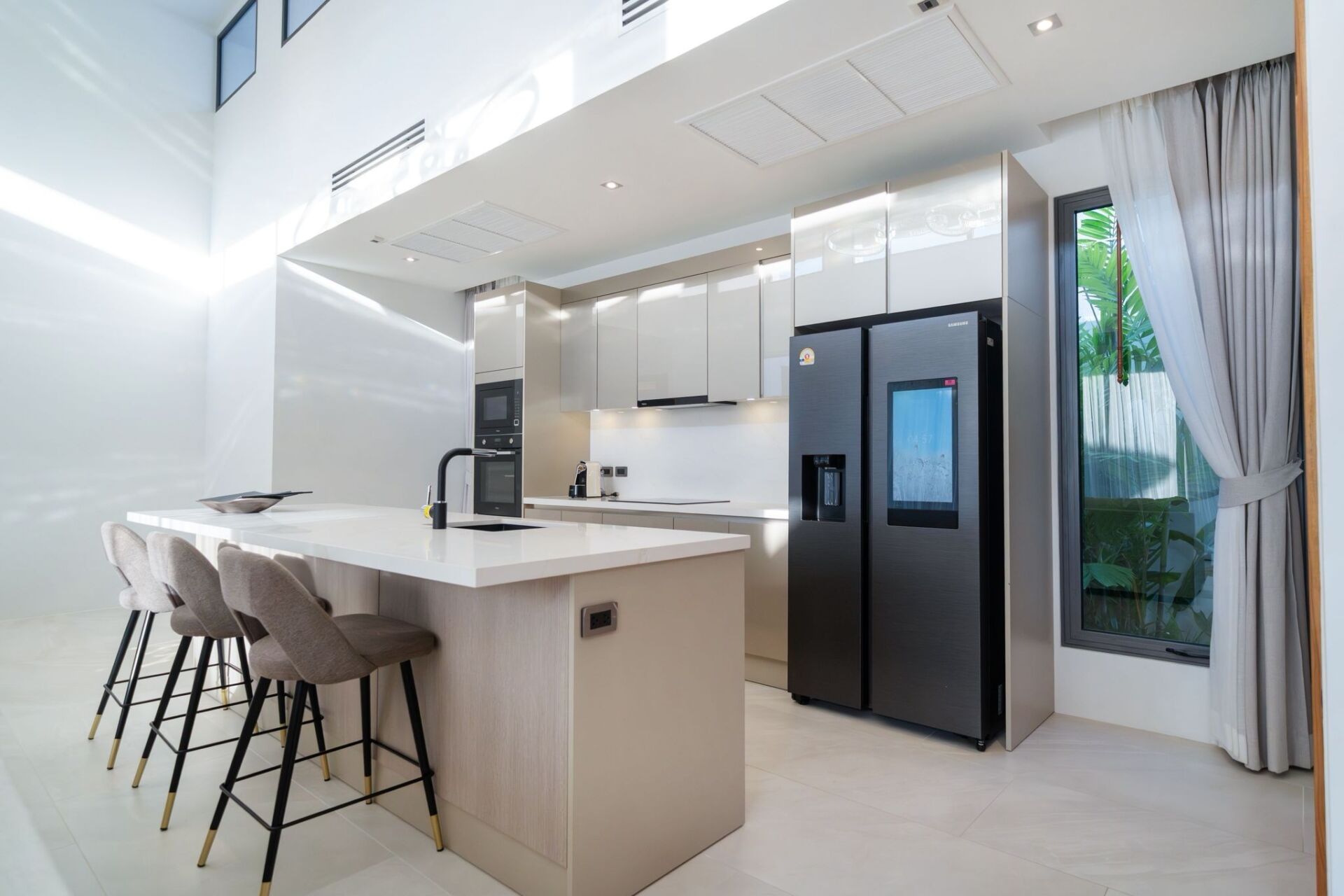 Modern Luxury 3-Bedroom Pool Villa for Rent in Bangtao, Phuket