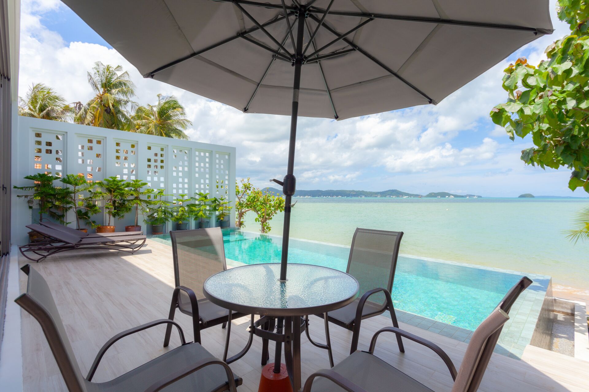 12_3-Bedroom Signature Beachfront Pool Villa 3-Bedroom Signature Beachfront Pool Villa for Rent in Rawai, Phuket