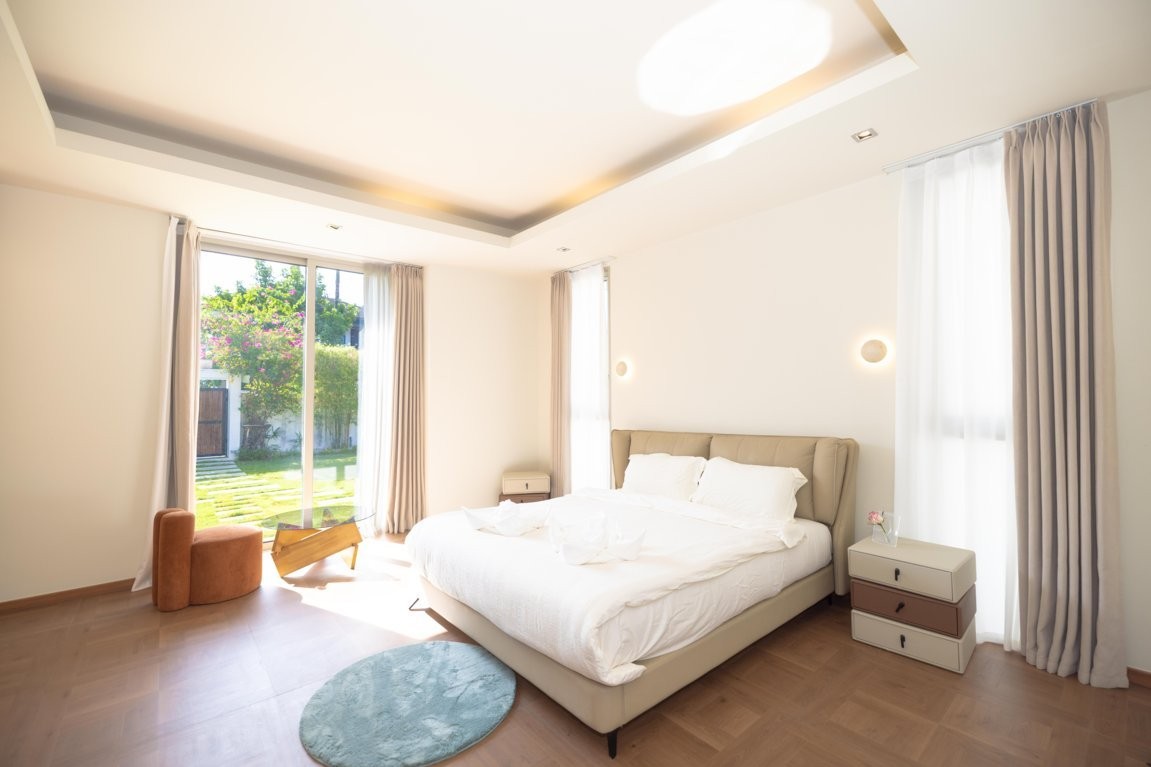 Luxury 5-Bedroom Pool Villa for Rent in Bang Tao, Phuket