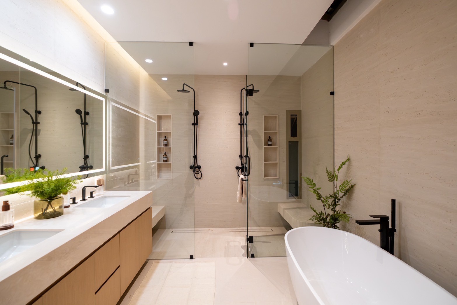SALILA SOL – Ultra-Luxury Private Pool Villas in Cherngtalay, Phuket