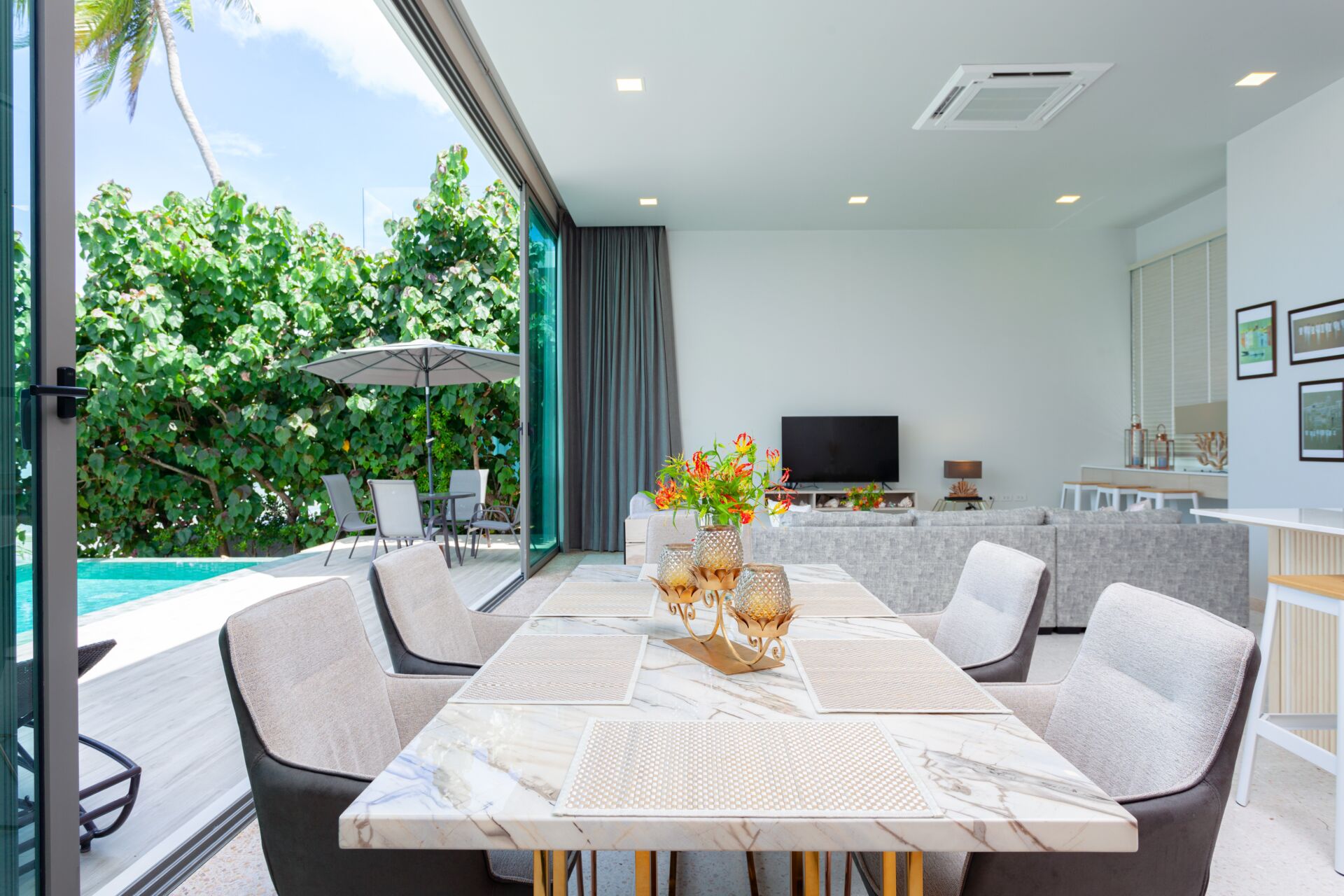 15_3-Bedroom Signature Beachfront Pool Villa 3-Bedroom Signature Beachfront Pool Villa for Rent in Rawai, Phuket