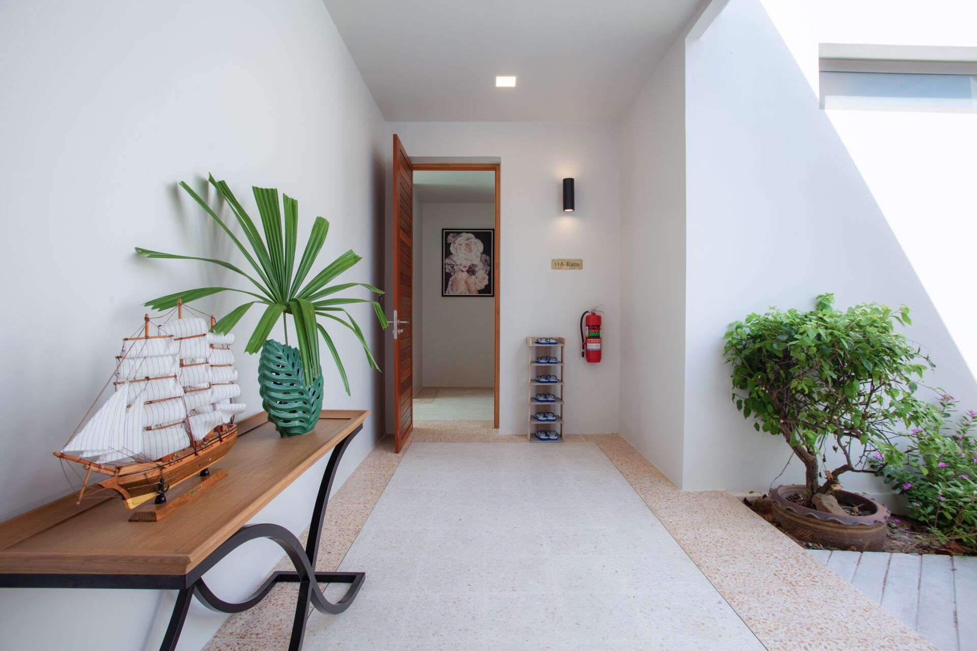 22_3-Bedroom Signature Beachfront Pool Villa 3-Bedroom Signature Beachfront Pool Villa for Rent in Rawai, Phuket