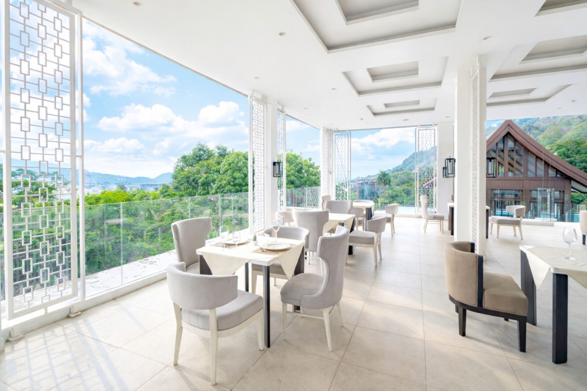 SEAVALE Residences Patong – Luxury Sea View Condominium in Phuket
