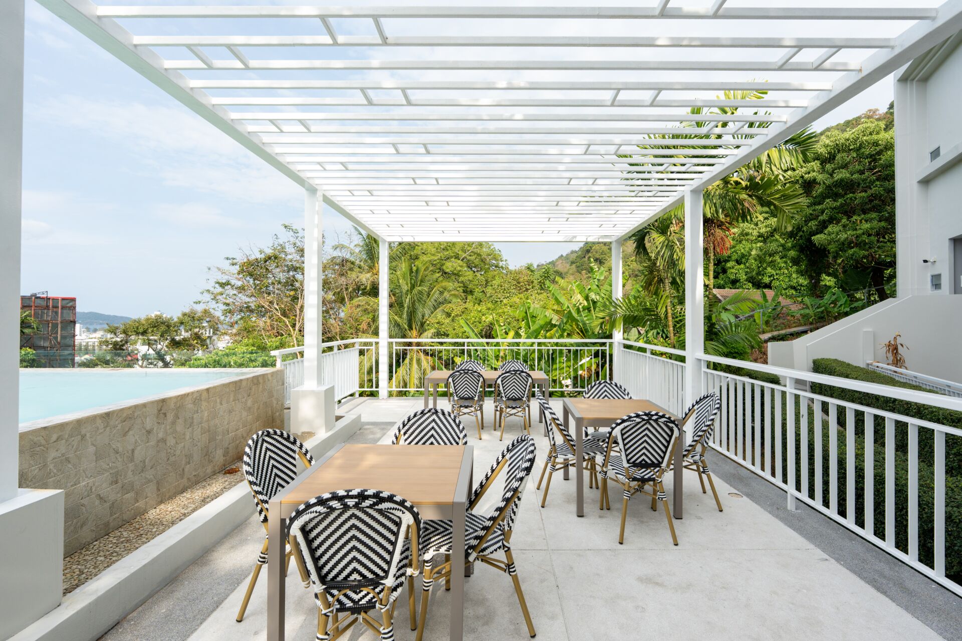 SEAVALE Residences Patong – Luxury Sea View Condominium in Phuket
