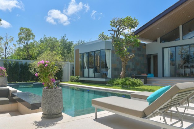 Luna Vista by Wilawan – Luxury Private Pool Villas in Naiyang, Phuket
