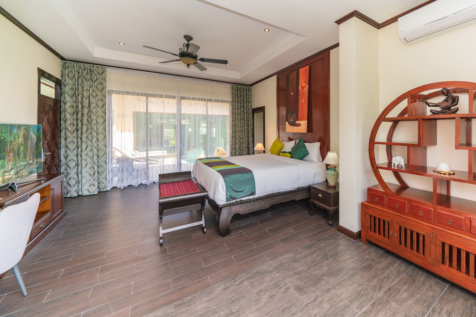 Luxury 4 Bedroom Tropical Pool Villa for Sale in Bang Tao, Phuket