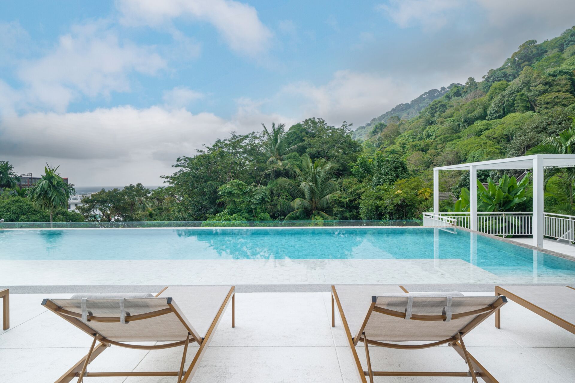 SEAVALE Residences Patong – Luxury Sea View Condominium in Phuket
