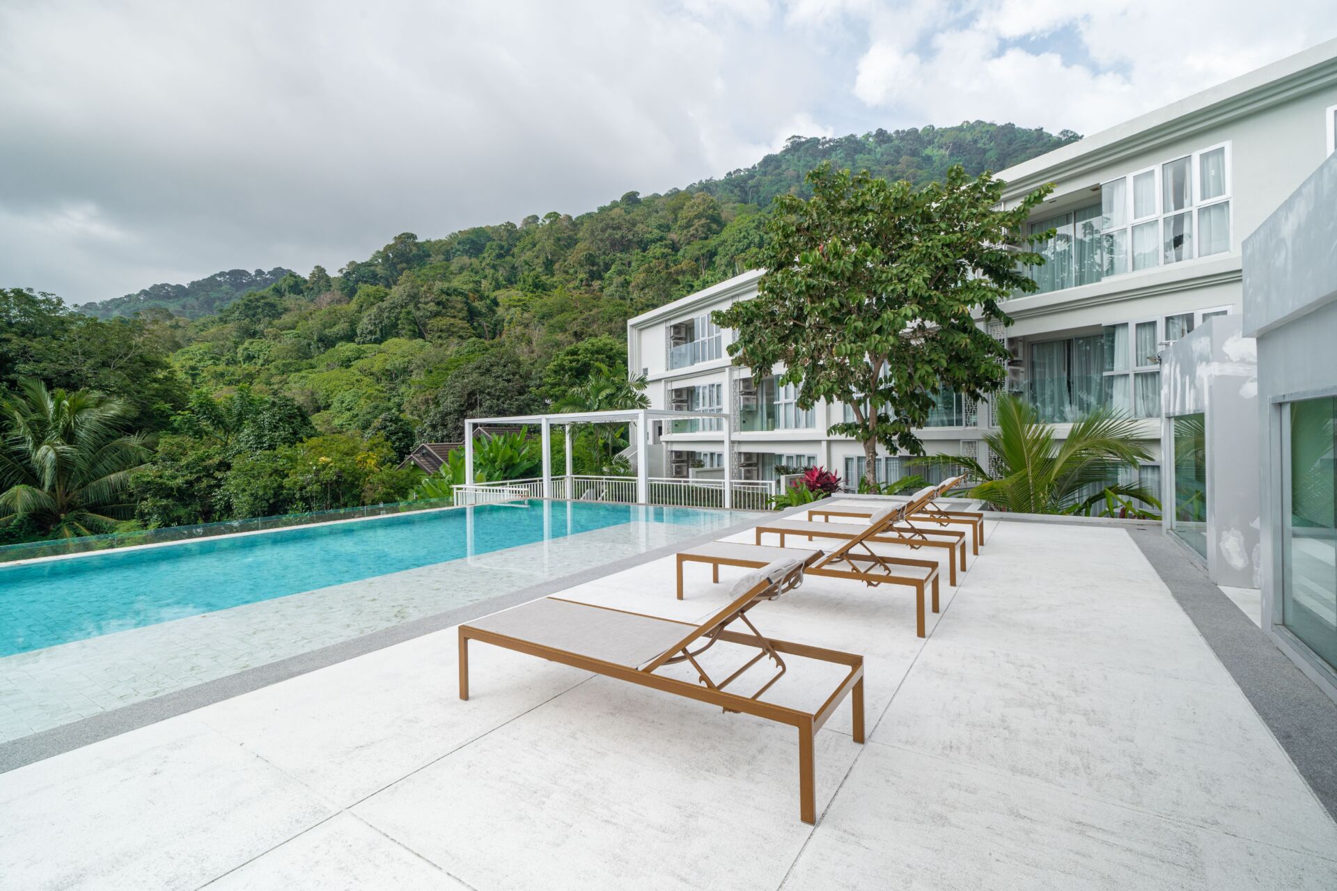 SEAVALE Residences Patong – Luxury Sea View Condominium in Phuket