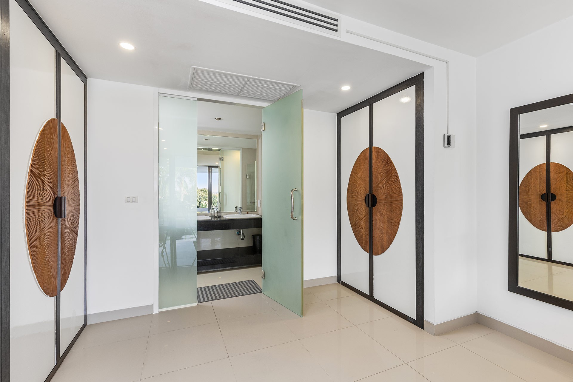 0K8A1007 Sansuri: Luxury Sea-View Condo for Sale in Surin Phuket | Foreign Freehold Residence – Price Reduced